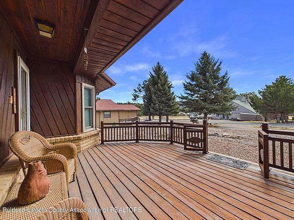 4th image of 142 N Eagle Dr