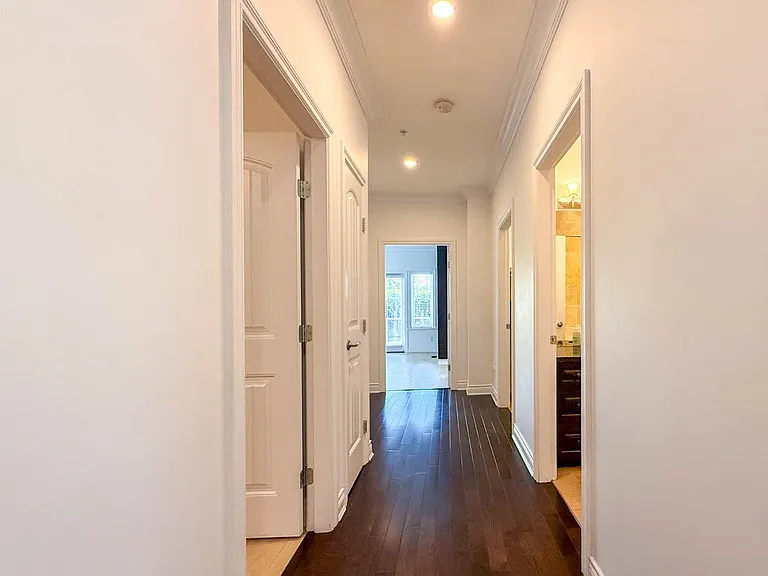2307 Marine Dr — Photo 19