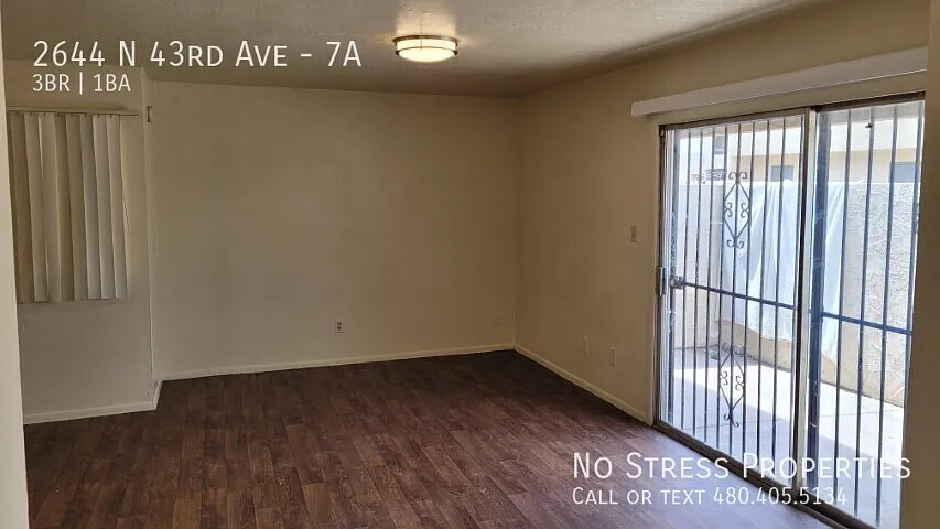 3 Bed Condo off 43rd Ave and Thomas! — Photo 2