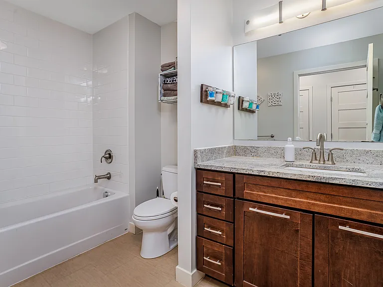 48 Water St #405 — Photo 8