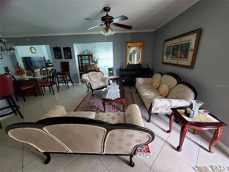 403 Finchley Ct #B — Photo 6