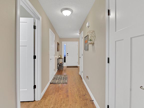 4th image of 3302 Morrow Dr