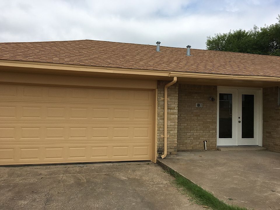 1st image of 2120 Bradford Dr