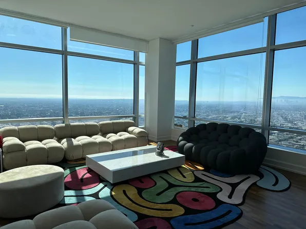 900 W Olympic Blvd, Los Angeles, CA 90015