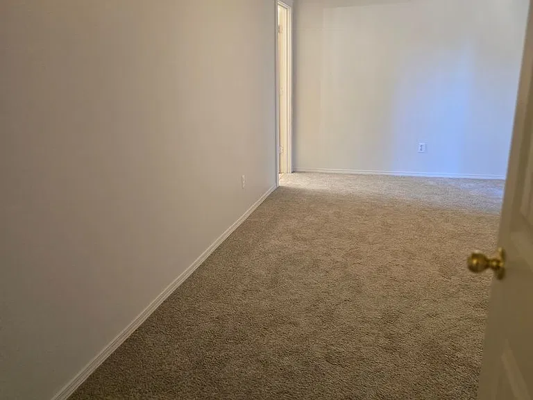 803 SE Kierra Pl — Photo 11