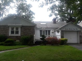 1653 Putney Rd, Valley Stream, NY 11580