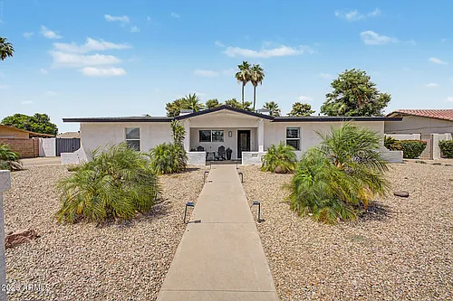5140 E Poinsettia Dr Photo 1