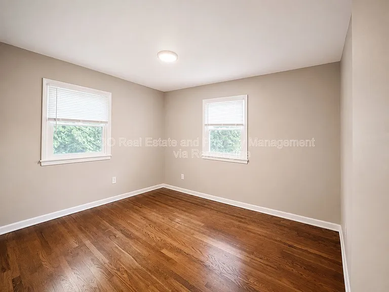 10516 E 10th St S — Photo 5