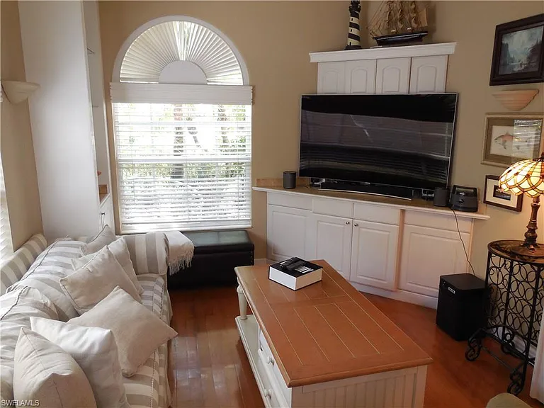 4456 Prescott Ln — Photo 10
