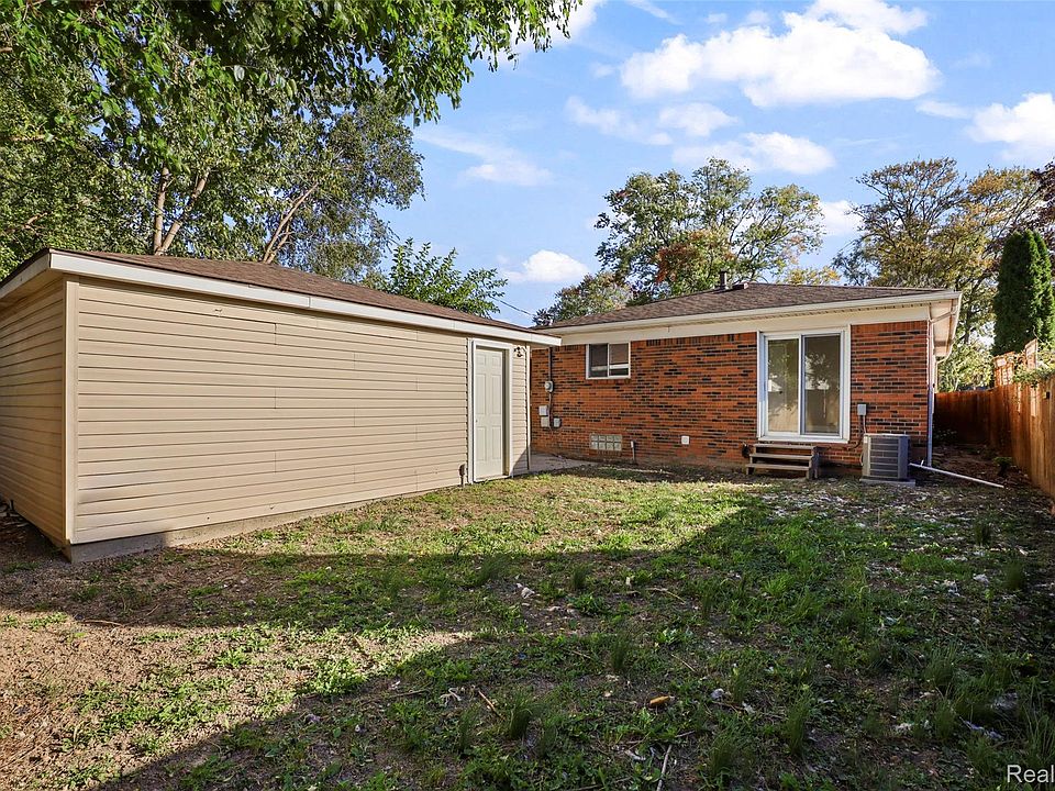 1420 Stewart Ave, photo 27