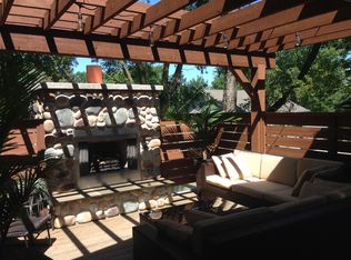 4406 Winding Ln, Stevensville, MI 49127