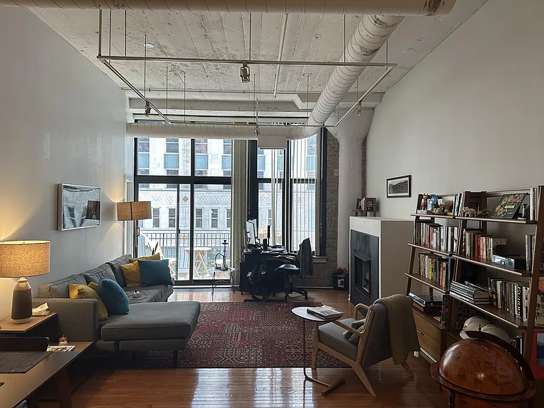 333 W Hubbard St #516 — Photo 1