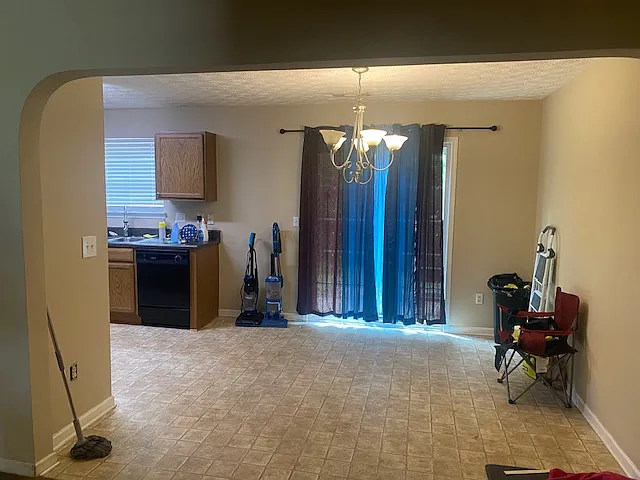 761 Georgetown Ln — Photo 18