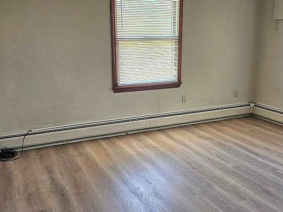 5th image of 5 Bacon St APT 3