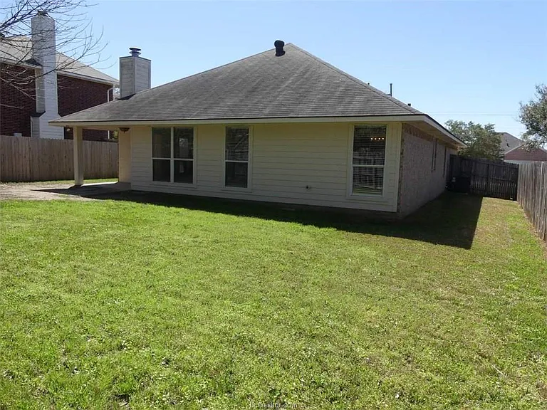 3207 Neuburg Ct — Photo 15