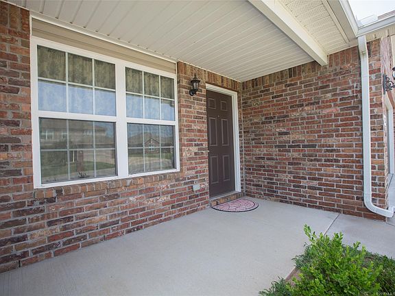 5th image of 9333 S 255 East Ave