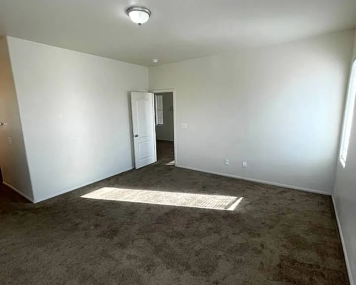 731 Emerald Idol Pl — Photo 59