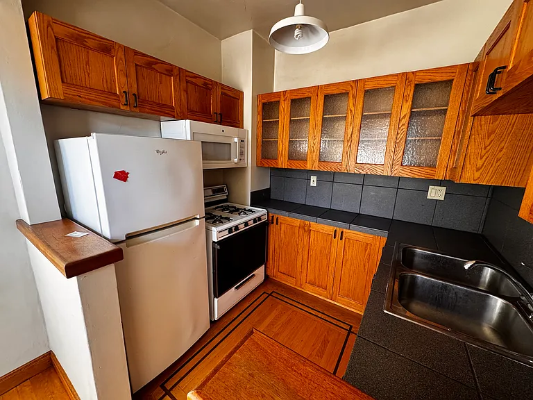 1418 Central Ave #19 — Photo 5