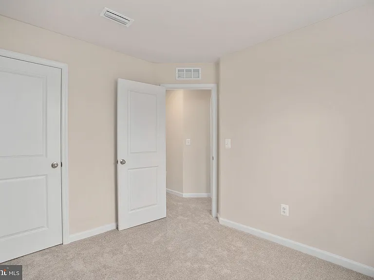 7263 Congressional Cir — Photo 29