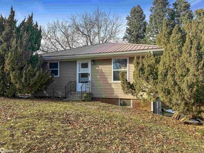 714 6th St, Traer, IA, 50675
