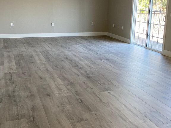 2nd image of 779 Cascade Dr