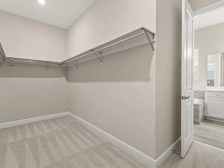 8373 Ludington Cir — Photo 49