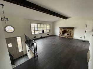 6573 Glenwood Ave, Golden Valley, MN 55427