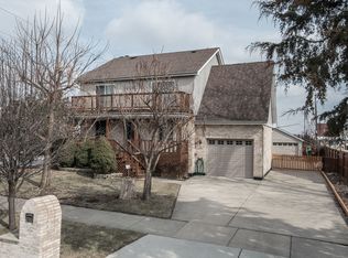 7503 Latrobe Ave, Burbank, IL 60459