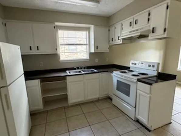 1015 Shilo Dr #D, Baker, LA 70714