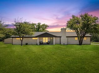 1933 Walter Smith Rd, Azle, TX 76020
