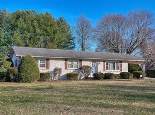 2108 Bartlett St, Johnson City, TN 37601