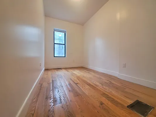 Rented by Oxford Property Group | media 9