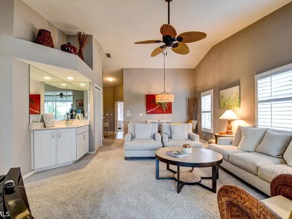182 Newport Dr APT 1007, Naples, FL 34114