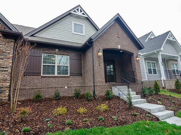 2nd image of 2045 Moultrie Cir
