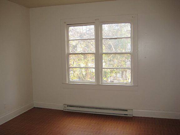 4th image of 24 Lawton Ave APT 3