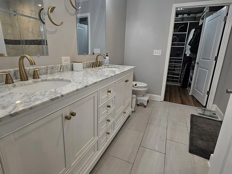 2737 Celia Ave — Photo 18