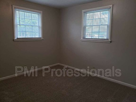 4th image of 110 Ingles St