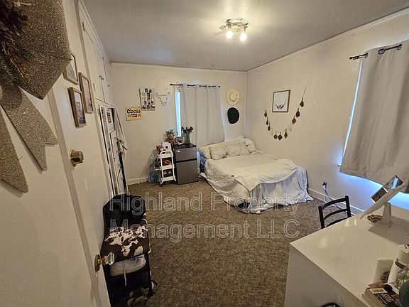 4th image of 520 NE Maple St #Ab