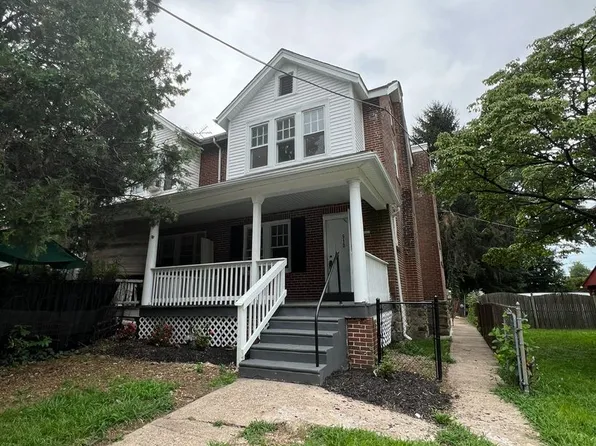 910 E 20th St, Chester, PA 19013