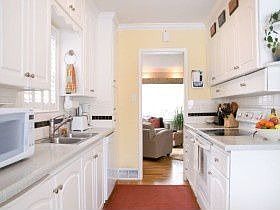 4th image of 2551 S Kenwood St