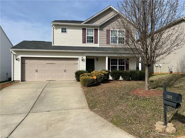 4976 Old Towne Village Cir, Pfafftown, NC 27040