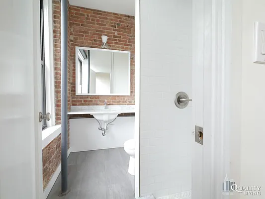 Rented by (Legacy) NY Quality Living Uptown | media 6