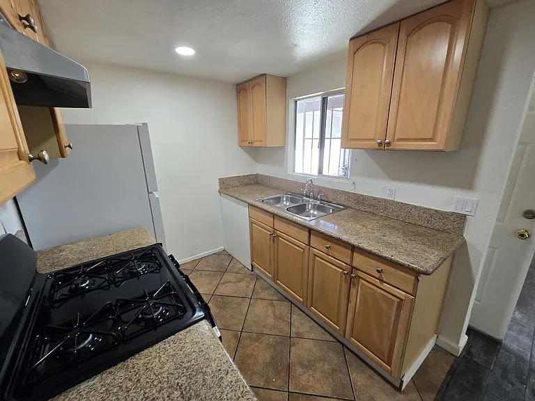 3810 Cottonwood St — Photo 13