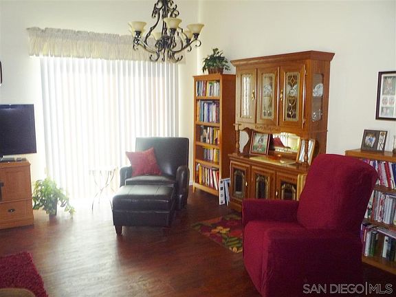 3rd image of 5988 Chaumont Dr