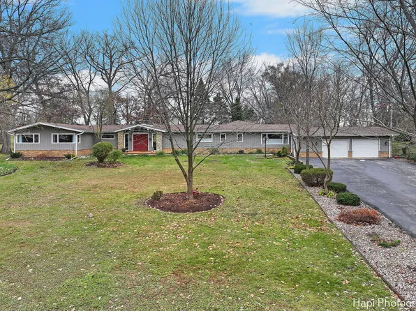 1010 Douglas Rd, Elgin, IL 60120