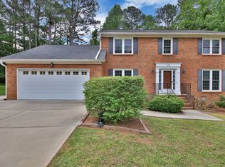 574 Kingsgate Rdg, Stone Mountain, GA 30088