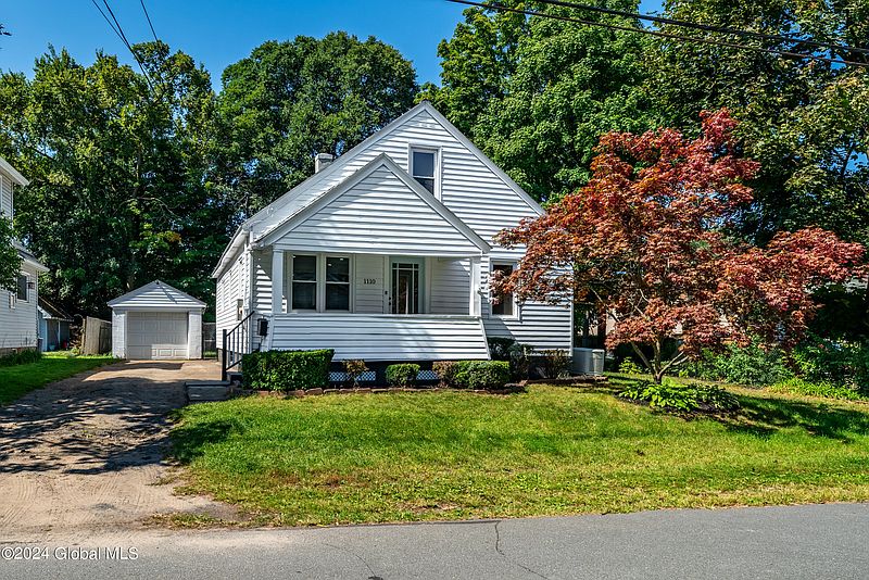 2nd image of 1110 Floral Avenue
