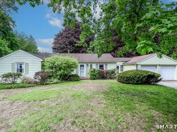 34 Valerie Lane, Danbury, CT 06811