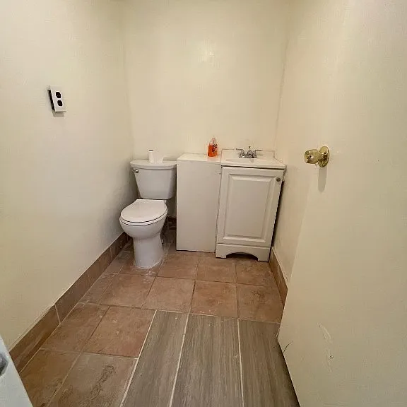 1301 Monroe St — Photo 3