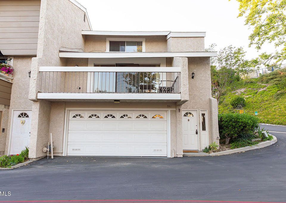 1st image of 741 Warwick Ave